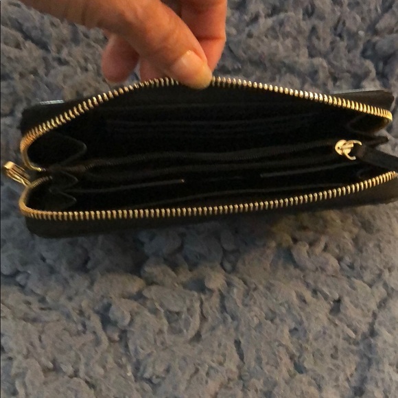 Michael Kors snake print wristlet wallet NWOT - Picture 2 of 2